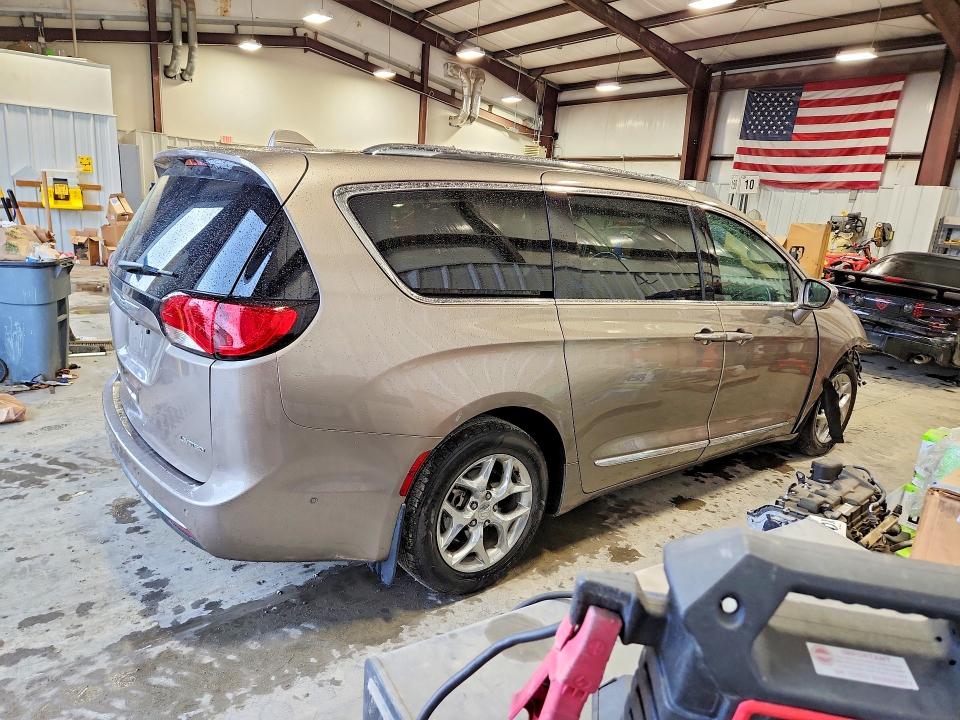 Продаж на аукціоні авто 2017 Chrysler Pacifica, vin: 2C4RC1GG3HR729067, номер лоту: 58009686