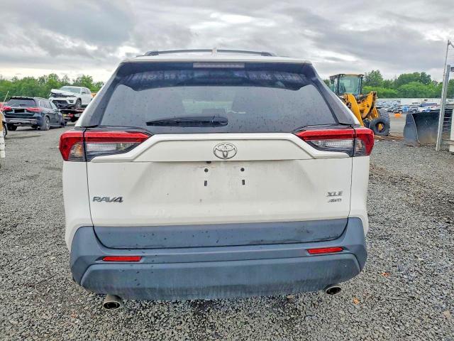 2021 Toyota Rav4 მანქანა იყიდება აუქციონზე, vin: 2T3P1RFV6MC240367, აუქციონის ნომერი: 58452686