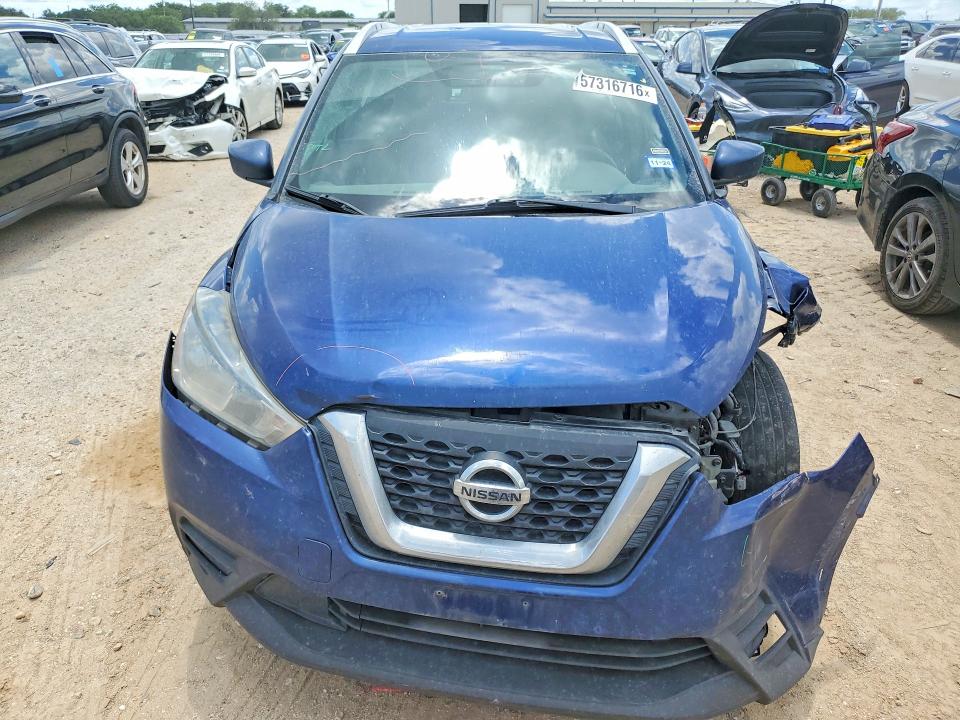 57316716 :رقم المزاد ، 3N1CP5CU0JL543506 vin ، 2018 Nissan Kicks مزاد بيع