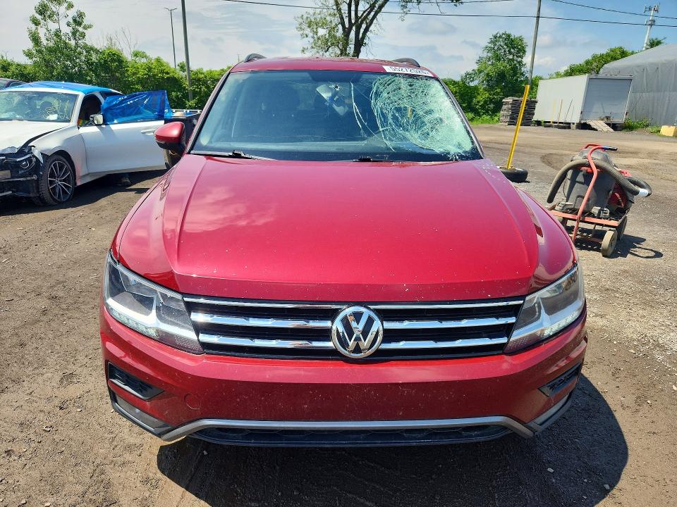 Продажа на аукционе авто 2018 Volkswagen Tiguan, vin: 3VV0B7AX3JM016529, номер лота: 55272526