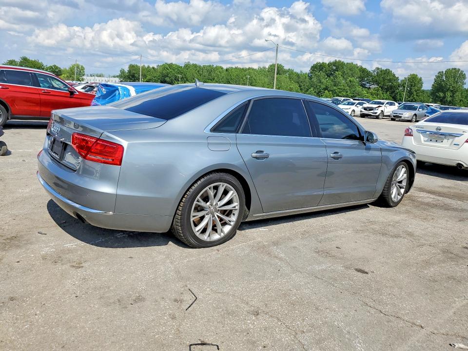 56639606 :رقم المزاد ، WAURVAFD1BN019958 vin ، 2011 Audi A8 مزاد بيع