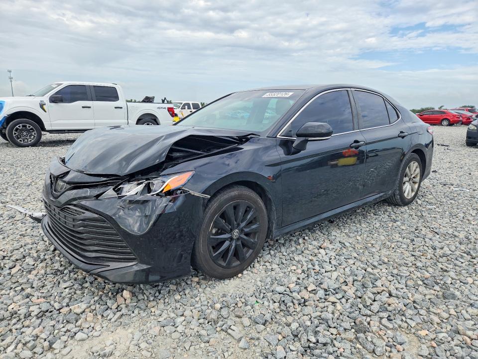 55520126 :رقم المزاد ، 4T1L11AKXLU966476 vin ، 2020 Toyota Camry مزاد بيع