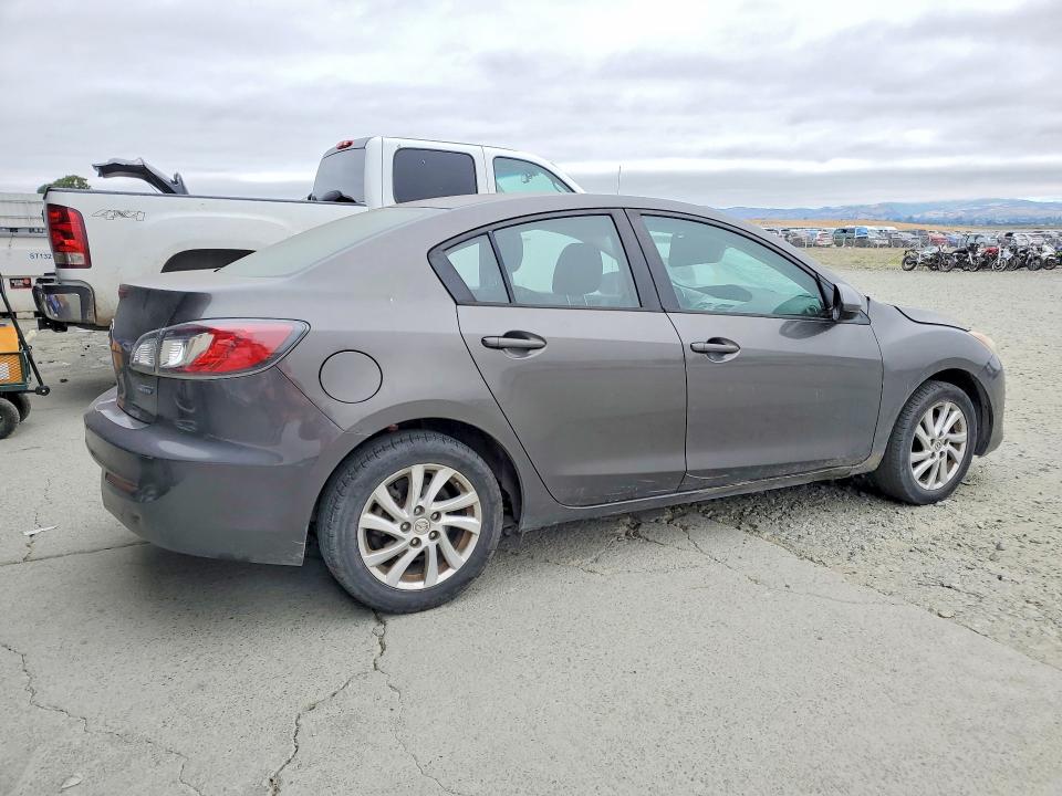 56616236 :رقم المزاد ، JM1BL1V75C1699751 vin ، 2012 Mazda 3 مزاد بيع