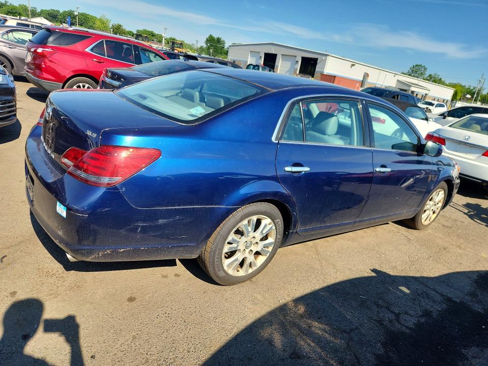 57121466 :رقم المزاد ، 4T1BK36B78U295997 vin ، 2008 Toyota Avalon مزاد بيع