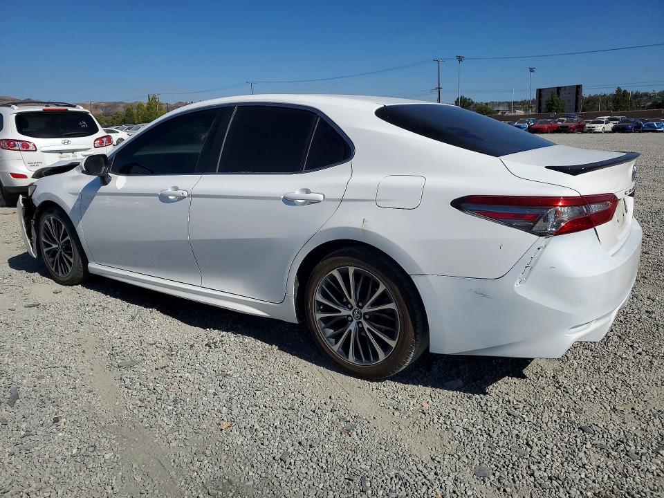 2018 Toyota Camry მანქანა იყიდება აუქციონზე, vin: 4T1B11HKXJU099398, აუქციონის ნომერი: 57622186