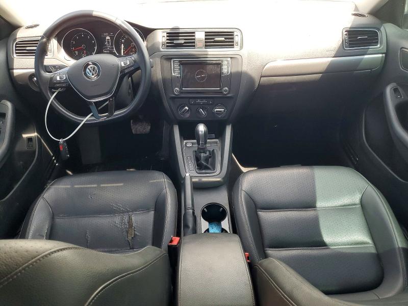 55723986 :رقم المزاد ، 3VWDB7AJ3JM260142 vin ، 2018 Volkswagen Jetta مزاد بيع