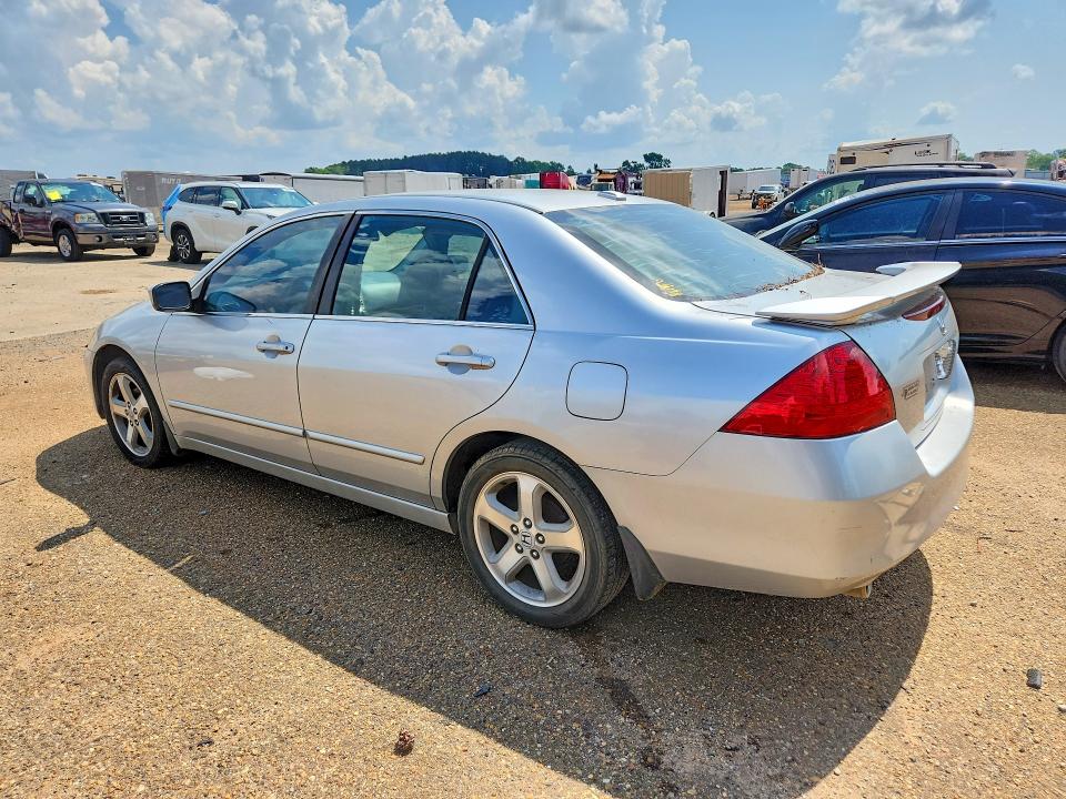 55536786 :رقم المزاد ، 1HGCM66577A078773 vin ، 2007 Honda Accord مزاد بيع
