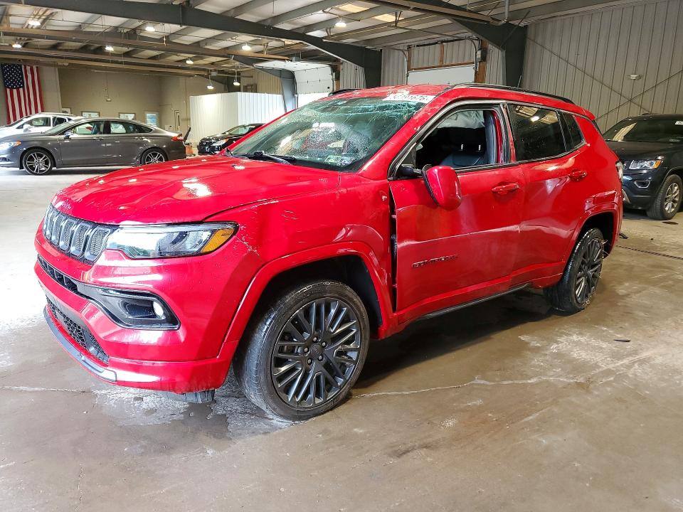 56391676 :رقم المزاد ، 3C4NJDCB6NT185589 vin ، 2022 Jeep Compass مزاد بيع