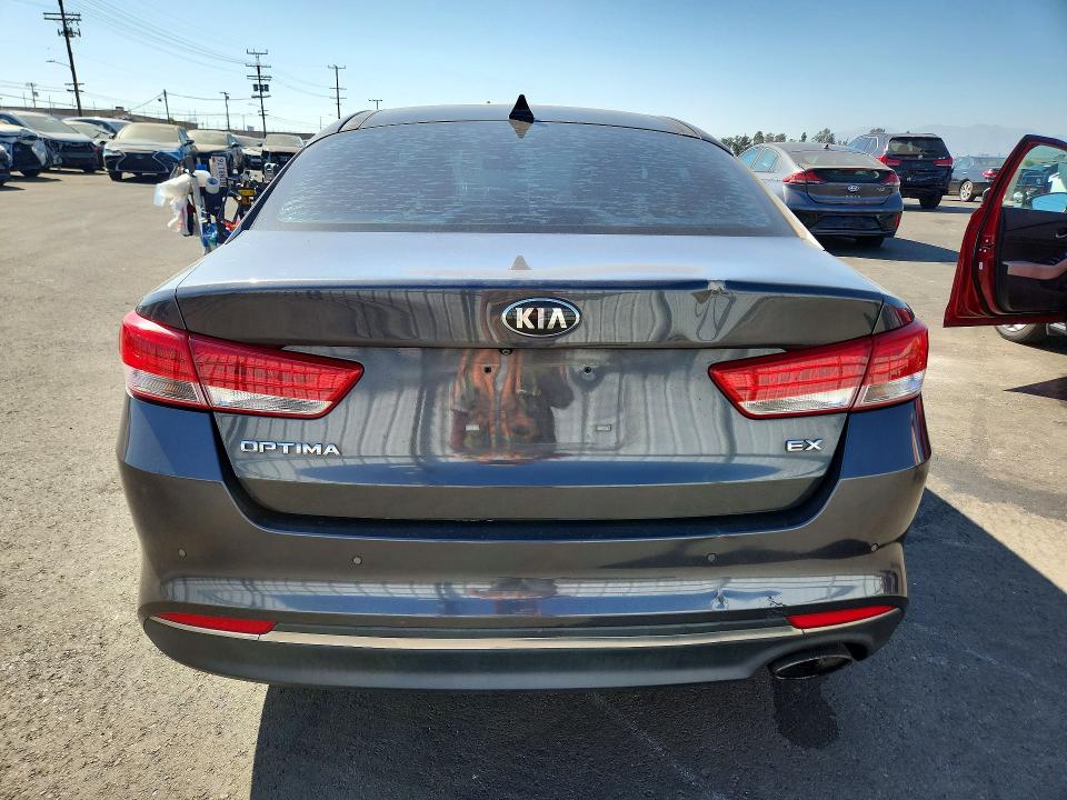2017 Kia Optima მანქანა იყიდება აუქციონზე, vin: 5XXGU4L38HG135107, აუქციონის ნომერი: 54669506