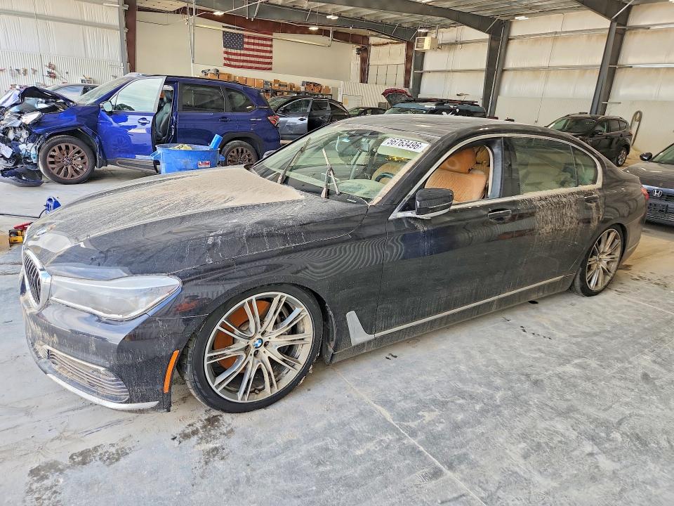 2016 Bmw 750 მანქანა იყიდება აუქციონზე, vin: WBA7F2C51GG419523, აუქციონის ნომერი: 56763496