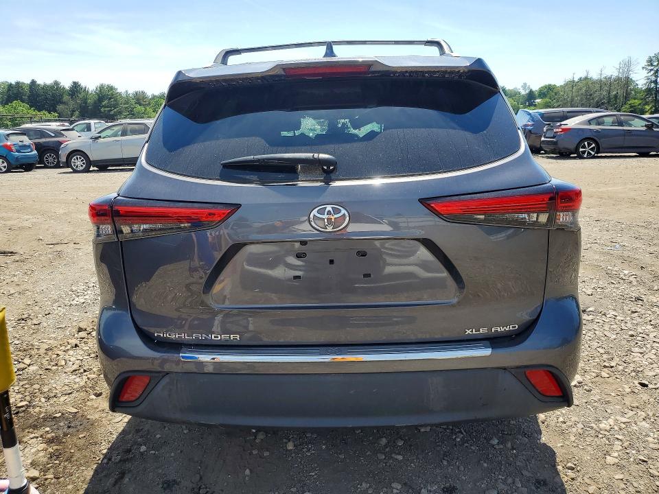 Auction sale of the 2022 Toyota Highlander, vin: 5TDGZRBH2NS559808, lot number: 56514456