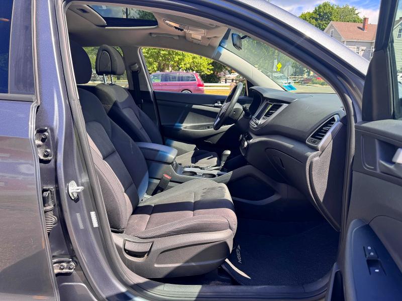 Продаж на аукціоні авто 2017 Hyundai Tucson, vin: KM8J3CA28HU393176, номер лоту: 57962676