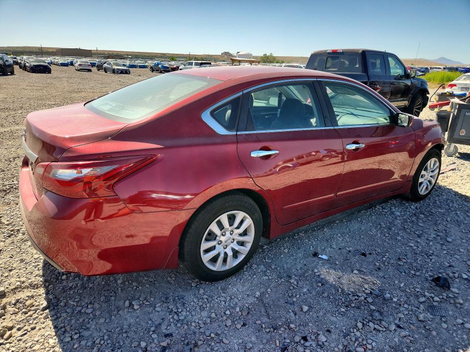 2018 Nissan Altima მანქანა იყიდება აუქციონზე, vin: 1N4AL3AP7JC279350, აუქციონის ნომერი: 55760716