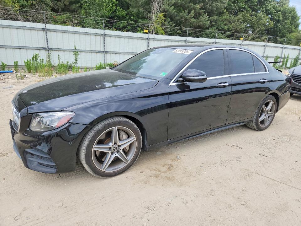 57019786 :رقم المزاد ، WDDZF4KB8JA379312 vin ، 2018 Mercedes-benz E مزاد بيع