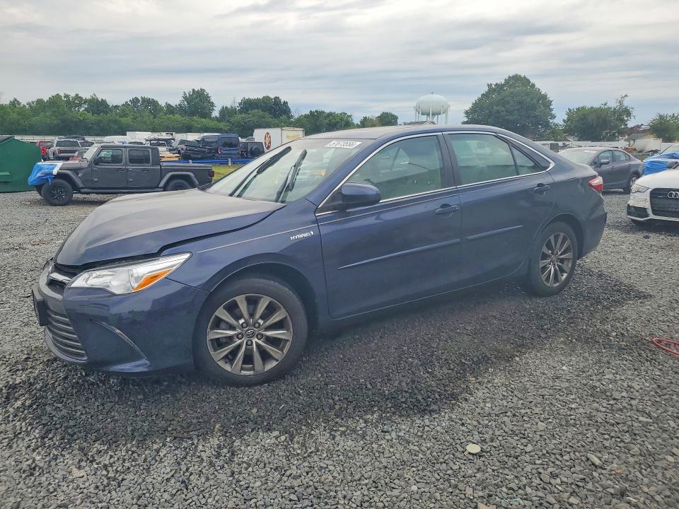 57673556 :رقم المزاد ، 4T1BD1FK5FU148931 vin ، 2015 Toyota Camry Hybrid مزاد بيع