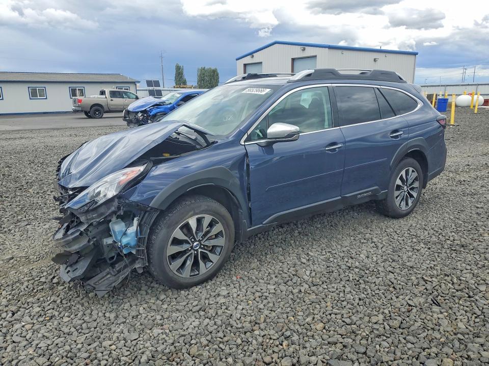 56529666 :رقم المزاد ، 4S4BTAPC2P3187820 vin ، 2023 Subaru Outback مزاد بيع