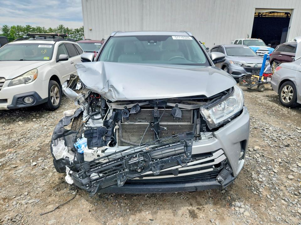 2019 Toyota Highlander Hybrid მანქანა იყიდება აუქციონზე, vin: 5TDJGRFH5KS052872, აუქციონის ნომერი: 57710326