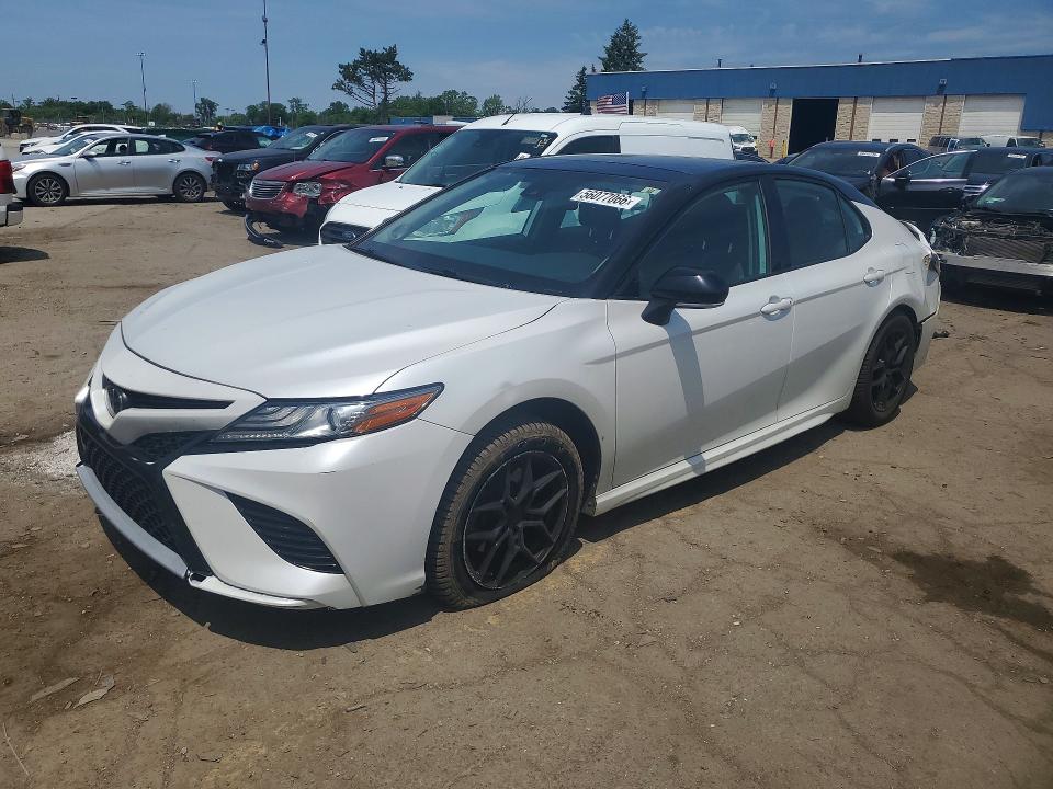 56077066 :رقم المزاد ، 4T1B61HKXKU191713 vin ، 2019 Toyota Camry مزاد بيع