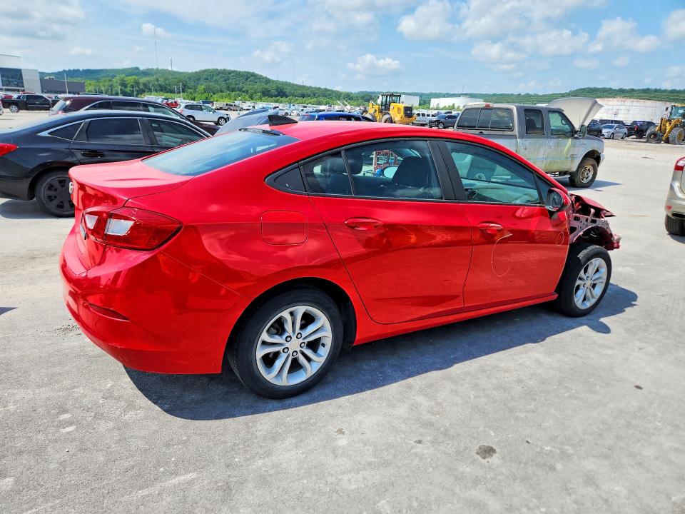 55621736 :رقم المزاد ، 1G1BC5SM2K7142284 vin ، 2019 Chevrolet Cruze مزاد بيع
