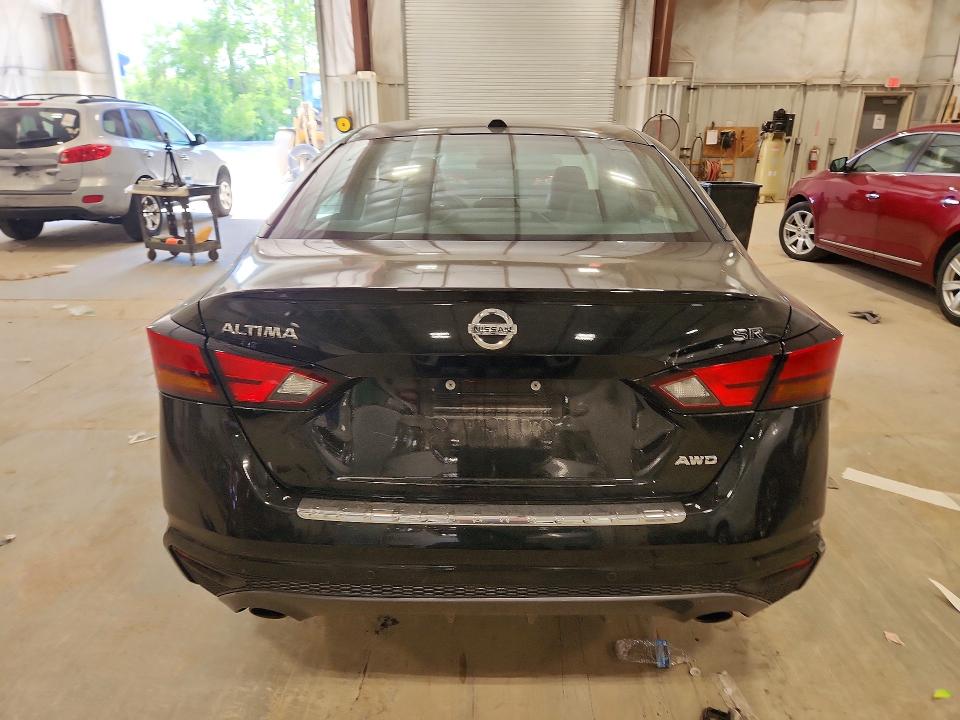 55646366 :رقم المزاد ، 1N4BL4CW1MN376972 vin ، 2021 Nissan Altima مزاد بيع