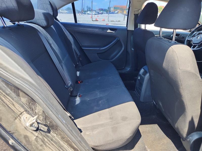 58447626 :رقم المزاد ، 3VW167AJXGM307005 vin ، 2016 Volkswagen Jetta مزاد بيع