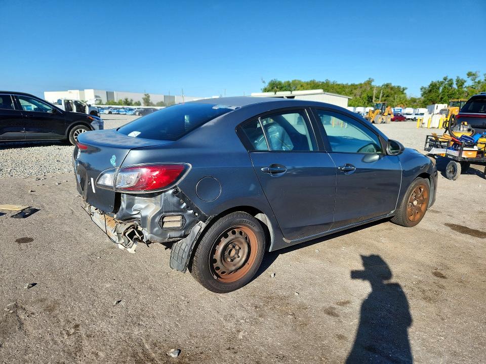 56130176 :رقم المزاد ، JM1BL1TF1D1722020 vin ، 2013 Mazda 3 مزاد بيع