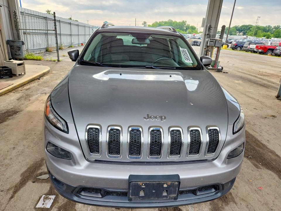 58535086 :رقم المزاد ، 1C4PJMCS9GW270318 vin ، 2016 Jeep Cherokee مزاد بيع