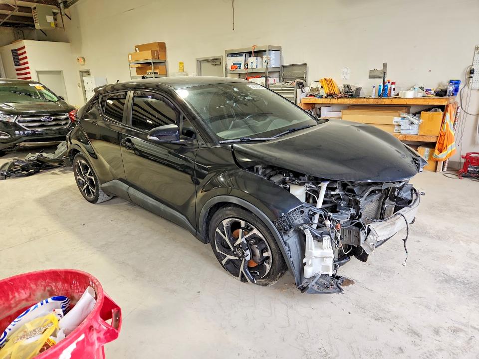 2018 Toyota C-hr მანქანა იყიდება აუქციონზე, vin: NMTKHMBX0JR003397, აუქციონის ნომერი: 57540106