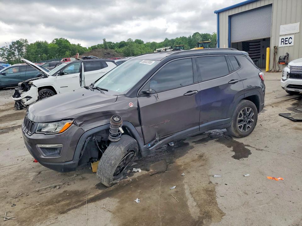 55832306 :رقم المزاد ، 3C4NJDDB2JT115418 vin ، 2018 Jeep Compass مزاد بيع