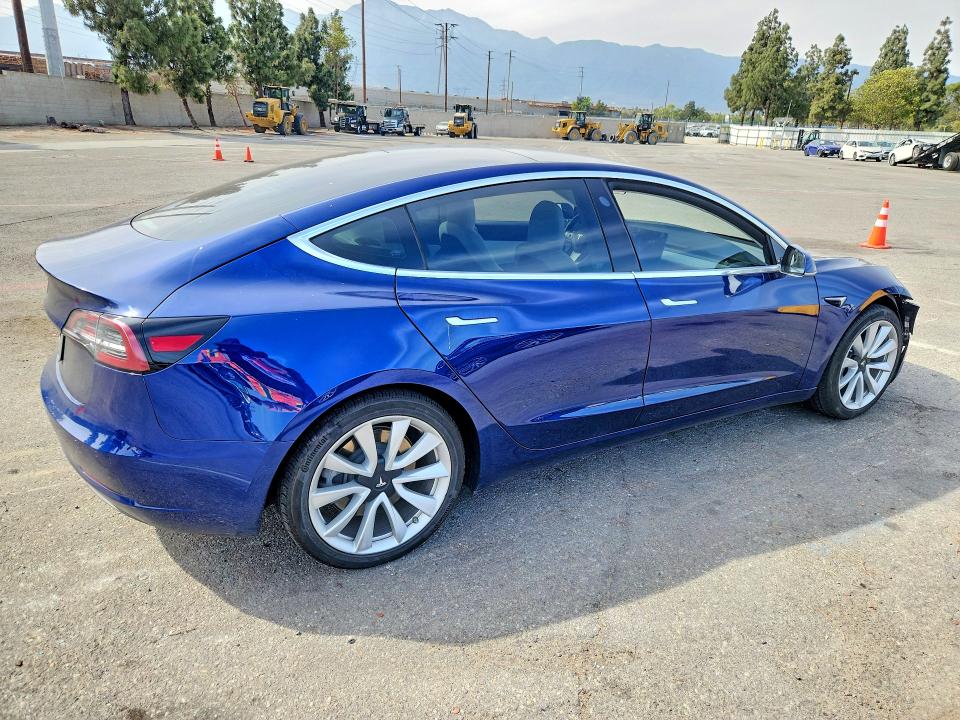 2020 Tesla Model 3 მანქანა იყიდება აუქციონზე, vin: 5YJ3E1EA0LF806822, აუქციონის ნომერი: 56519286