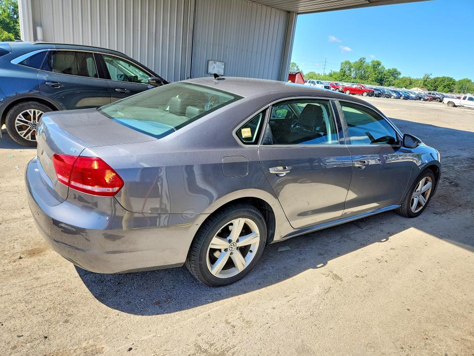 2012 Volkswagen Passat მანქანა იყიდება აუქციონზე, vin: 1VWBH7A38CC021813, აუქციონის ნომერი: 57579636
