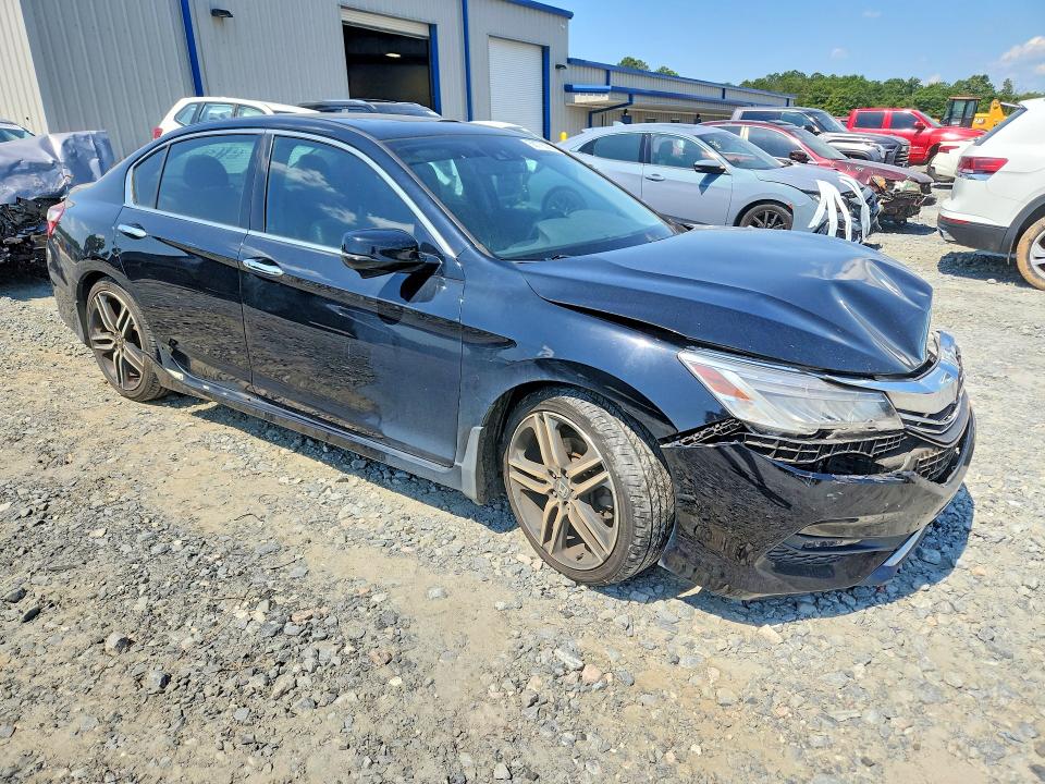 Продаж на аукціоні авто 2017 Honda Accord, vin: 1HGCR3F97HA023390, номер лоту: 56776376