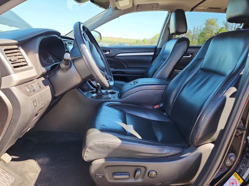 Продажа на аукционе авто 2019 Toyota Highlander, vin: 5TDJZRFHXKS566632, номер лота: 55926896