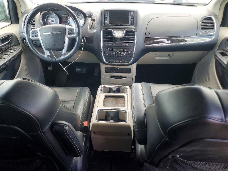 56609116 :رقم المزاد ، 2C4RC1GG8DR786522 vin ، 2013 Chrysler Town & Country مزاد بيع