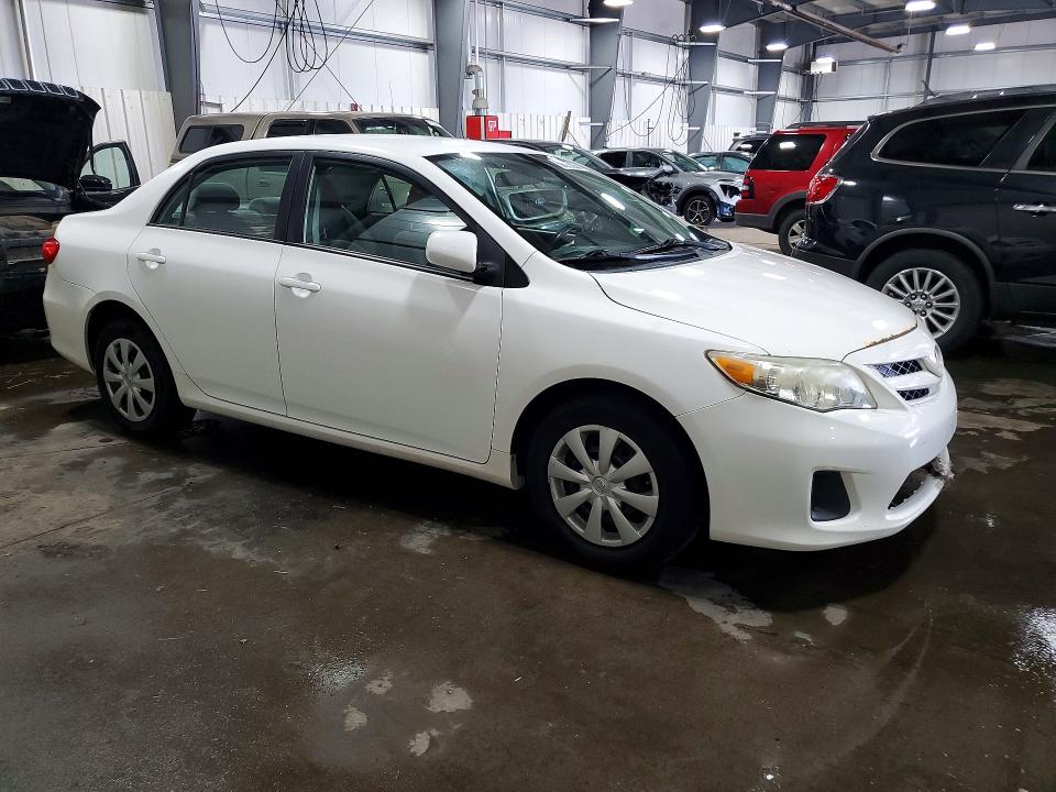 59375366 :رقم المزاد ، 2T1BU4EE3BC610704 vin ، 2011 Toyota Corolla مزاد بيع
