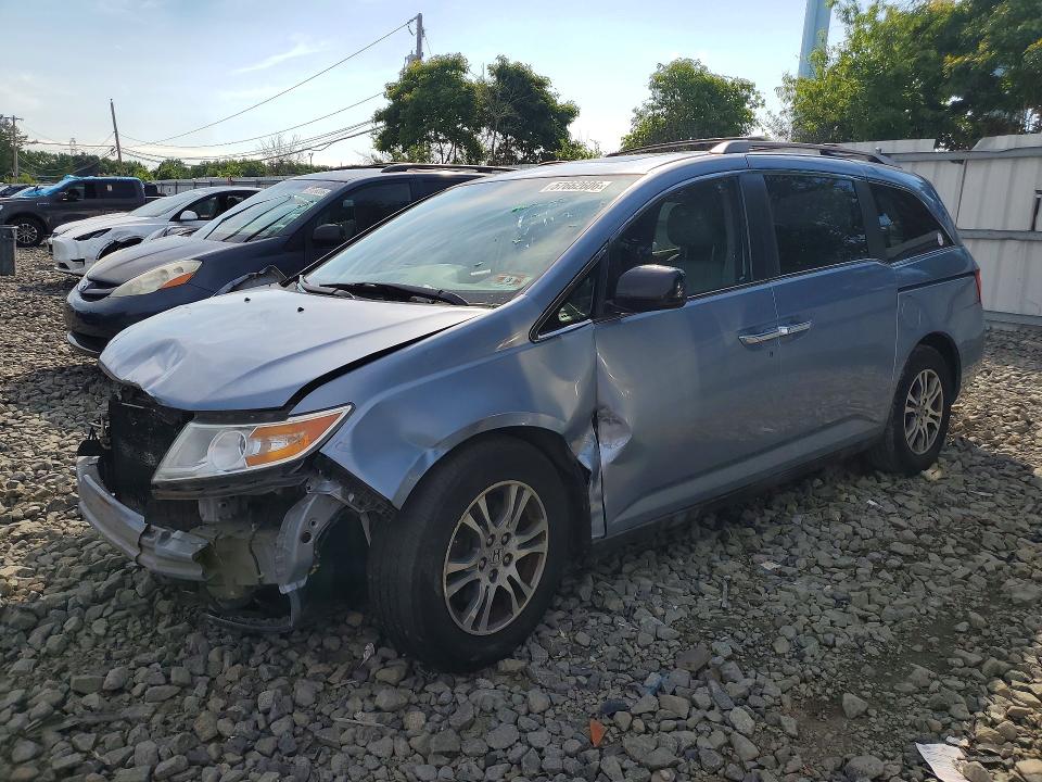 57662606 :رقم المزاد ، 5FNRL5H62DB030872 vin ، 2013 Honda Odyssey مزاد بيع