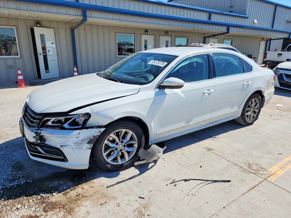 Auction sale of the 2017 Volkswagen Passat, vin: 1VWAT7A36HC048977, lot number: 55475376