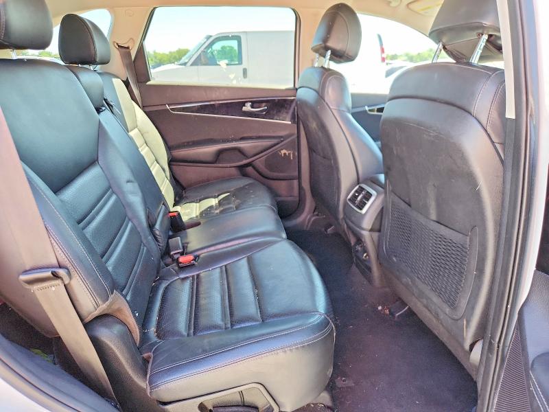 56528566 :رقم المزاد ، 5XYPGDA39HG275074 vin ، 2017 Kia Sorento مزاد بيع