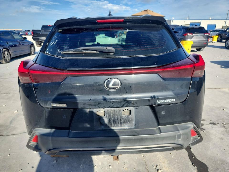 Auction sale of the 2019 Lexus Ux, vin: JTHY3JBH0K2002355, lot number: 57297686
