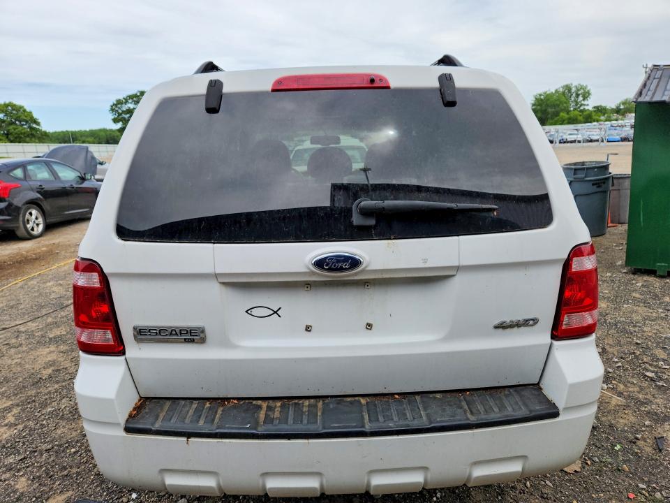 55619796 :رقم المزاد ، 1FMCU93138KE29185 vin ، 2008 Ford Escape مزاد بيع
