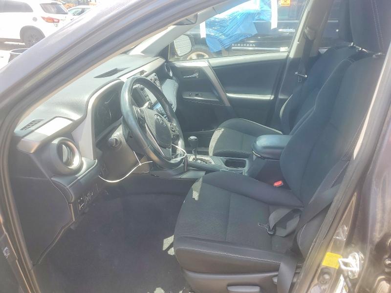 56471216 :رقم المزاد ، 2T3RFREV9JW738584 vin ، 2018 Toyota Rav4 مزاد بيع
