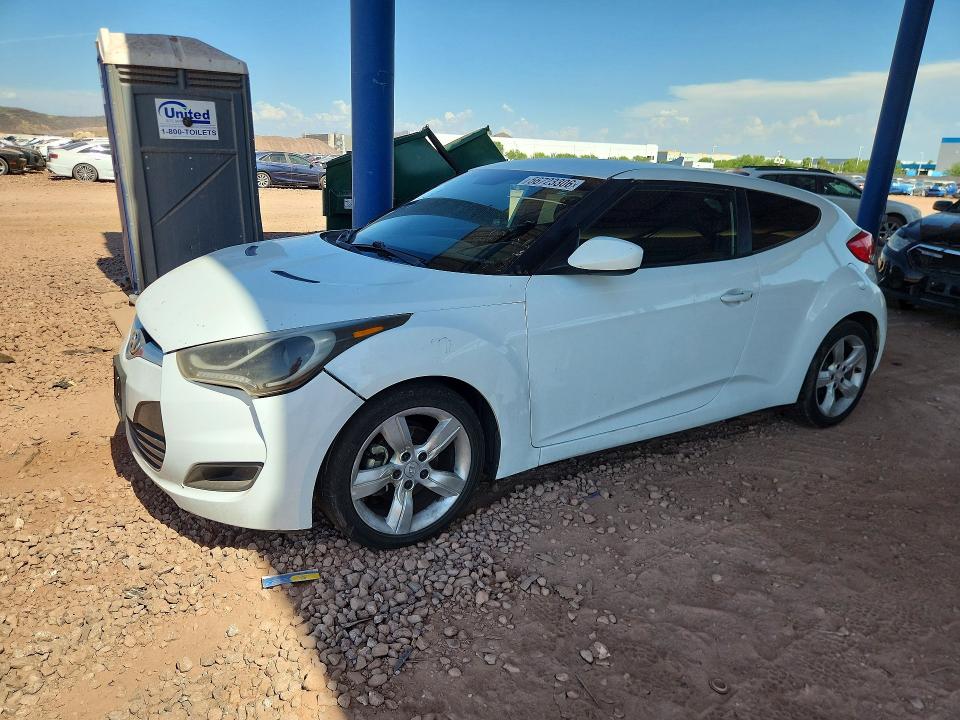 2015 Hyundai Veloster მანქანა იყიდება აუქციონზე, vin: KMHTC6AD6FU230874, აუქციონის ნომერი: 56723306