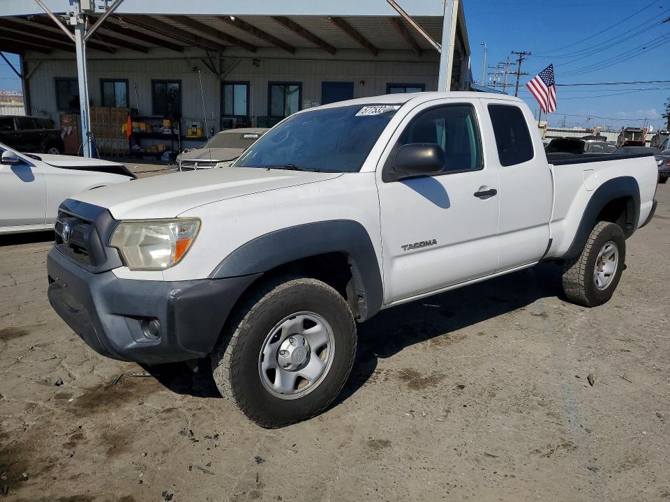 Auction sale of the 2014 Toyota Tacoma, vin: 5TFUX4EN9EX025048, lot number: 57753246