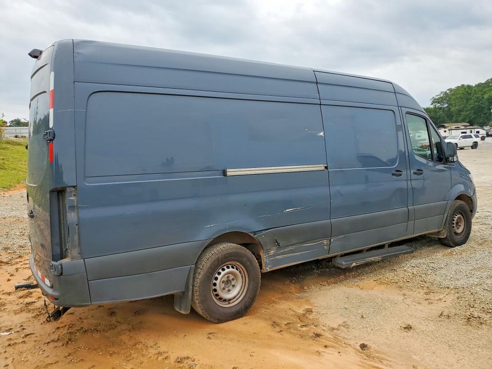 58323966 :رقم المزاد ، WD4PF1CD7KP145702 vin ، 2019 Mercedes-benz Sprinter مزاد بيع