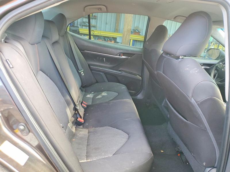 58117246 :رقم المزاد ، 4T1B11HKXKU703968 vin ، 2019 Toyota Camry مزاد بيع