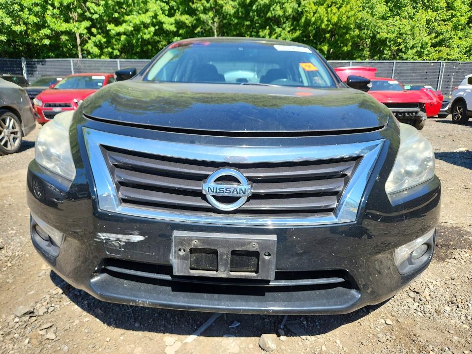 2015 Nissan Altima მანქანა იყიდება აუქციონზე, vin: 1N4AL3AP4FC950450, აუქციონის ნომერი: 55372646
