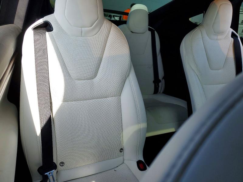 Продажа на аукционе авто 2022 Tesla Model X, vin: 7SAXCBE53NF329261, номер лота: 55973946