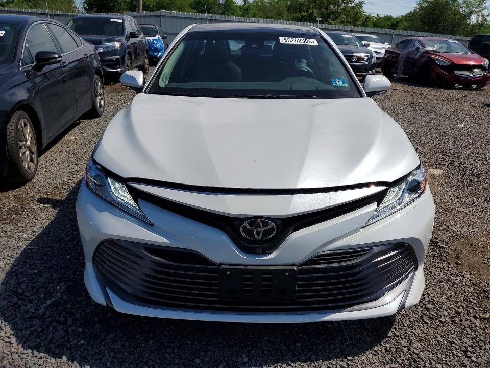 Продажа на аукционе авто 2018 Toyota Camry, vin: 4T1BZ1HK2JU017799, номер лота: 56262906