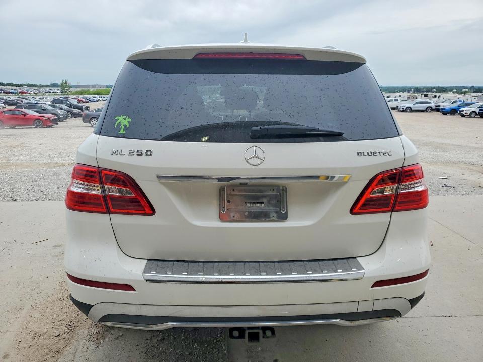 2015 Mercedes-benz Ml მანქანა იყიდება აუქციონზე, vin: 4JGDA0EB7FA511888, აუქციონის ნომერი: 57748546