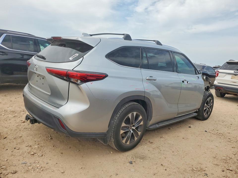 Продажа на аукционе авто 2020 Toyota Highlander, vin: 5TDGZRAH5LS019996, номер лота: 57690646